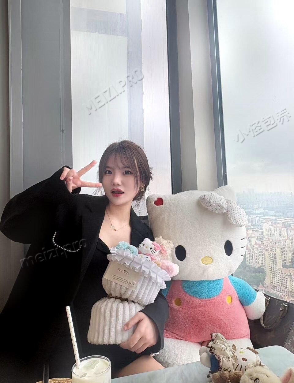 江苏 苏州 23岁 165cm 113 B杯 待业 性格好，会提供情绪价值，事少不做作 抽烟纹身:有纹身 SM:否 无套:可 口交:可 过夜:可 同居:可 可飞:高铁俩小时内 价格:6 特点:性格好，会提供情绪价值，事少不做作