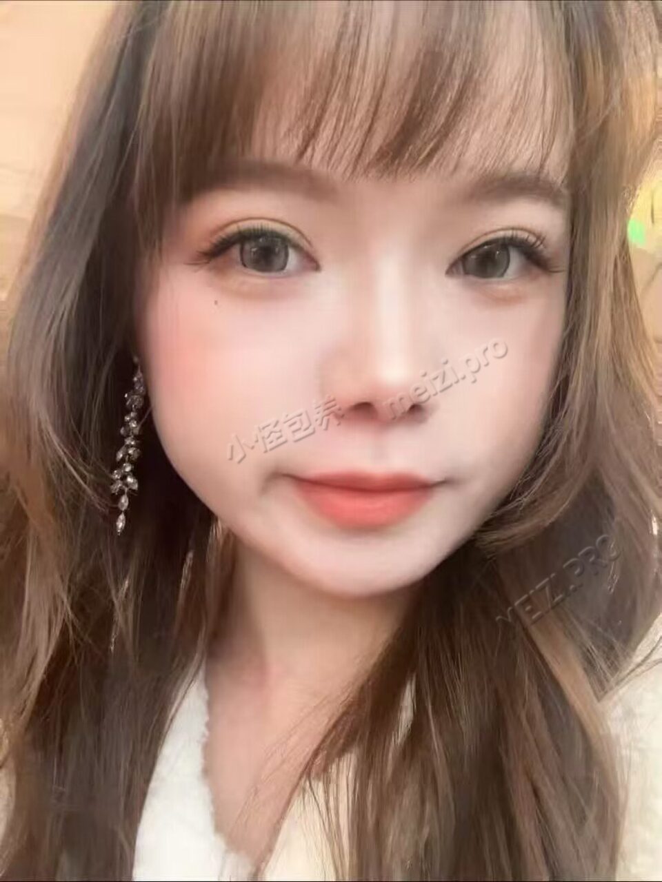 广东 深圳 25岁 155cm 86 C杯 工作 211本科毕业生 清纯可爱 乖巧听话会配合 放的开 会给情绪价值 SM:是 无套:否 口交:可 过夜:可 可飞:可 广东省内,可飞港澳 价格:12 特点:211本科毕业生 清纯可爱 乖巧听话会配合 放的开 会给情绪价值