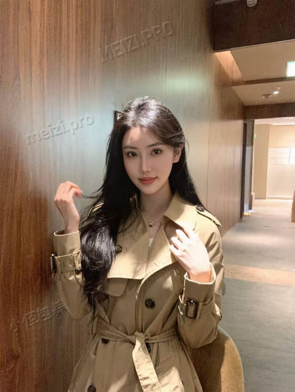 江苏 无锡 25岁 175cm 104 C杯 销售总监 黄金比例，气质端庄女人味，声音好听，温柔体贴，御姐气质绝佳，本人比照片更美 抽烟纹身:一点点抽烟 SM:否 无套:否 口交:可 过夜:可 同居:否 可飞:能，周边及外省 价格:15 特点:黄金比例，气质端庄女人味，声音好听，温柔体贴，御姐气质绝佳，本人比照片更美