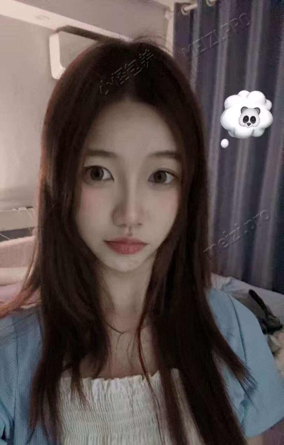 江苏 无锡 22岁 160cm 42 A杯 自由职业 听话 会做饭 抽烟纹身:无纹身 SM:是 无套:否 口交:否 过夜:可 同居:否 可飞:否 价格:6 特点:听话 会做饭