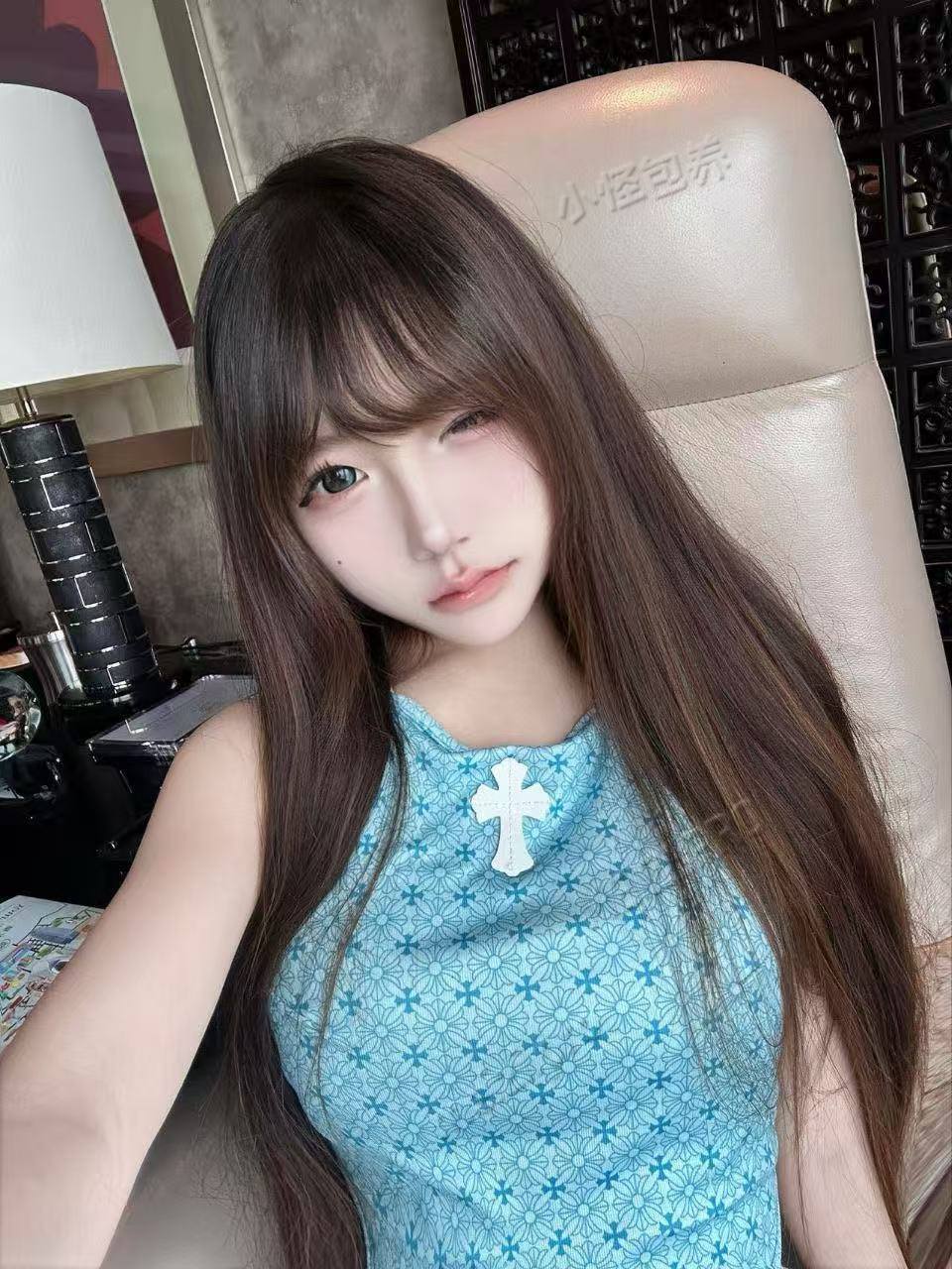 广东 广州 18岁 161cm 88 C杯 女生 天然无整 长相清纯 SM:否 无套:看情况 口交:看情况 过夜:可 同居:可 可飞:可 价格:20 特点:天然无整 长相清纯