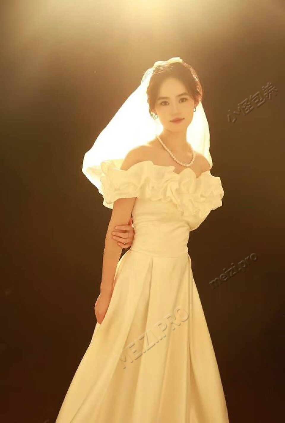 浙江 杭州 19岁 161cm 48 B杯 工作 活泼开朗可爱 情绪稳定 有点小粘人但不烦 喜欢自我提升 看书 学习 看展览 身材好 比较瘦，活好，非常能提供情绪，乖巧，性价比天花板 抽烟纹身:无 SM:是 无套:可 口交:可 过夜:可 可飞:可 价格:4 特点:活泼开朗可爱 情绪稳定 有点小粘人但不烦 喜欢自我提升 看书 学习 看展览 身材好 比较瘦，活好，非常能提供情绪，乖巧，性价比天花板