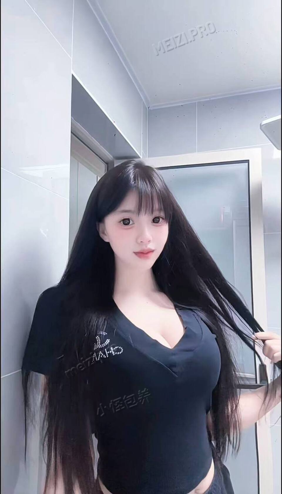 云南 景洪 18岁 165cm 117 C杯 刚刚毕业 SM:否 无套:可 口交:否 过夜:可 可飞:可 价格:10