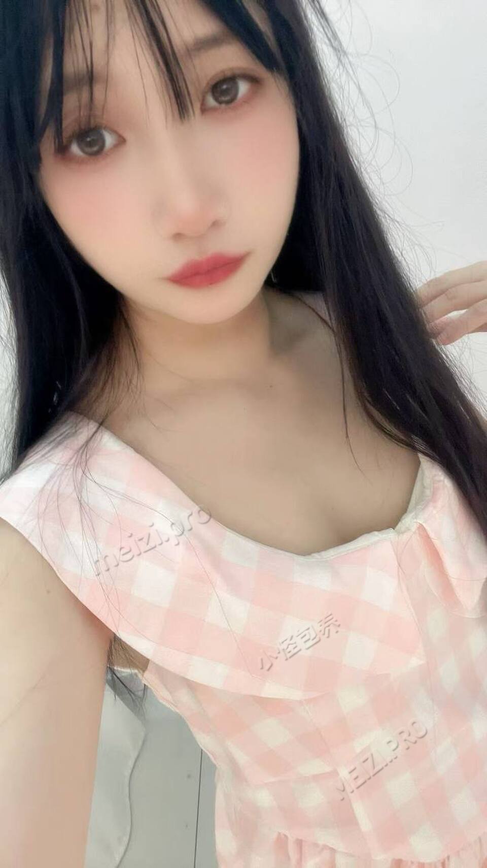 四川 成都 20岁 158cm 45 B杯 工作 不抽烟不酗酒,情绪稳定性格好听话懂事,无整容无纹身,情商高喜欢拍照瑜伽,可清纯可御,活好,不是死鱼,能提供情绪价值 抽烟纹身:不抽烟无纹身 SM:是 无套:可 口交:可 过夜:可 可飞:可 价格:10 特点:不抽烟不酗酒,情绪稳定性格好听话懂事,无整容无纹身,情商高喜欢拍照瑜伽,可清纯可御,活好,不是死鱼,能提供情绪价值