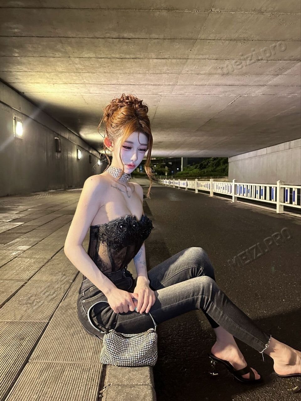 浙江 杭州 21岁 168cm 90 C杯 身材好 胸大 活好配合度高 床上反差极大 可玩度高 抽烟纹身:有抽烟或纹身 SM:是 无套:否 口交:可 过夜:可 同居:可 可飞:可 价格:15 特点:身材好 胸大 活好配合度高 床上反差极大 可玩度高