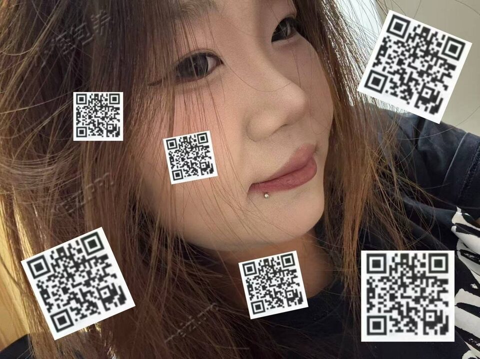 内蒙古 鄂尔多斯 20岁 160cm 150 A杯 学生 性格内向 情绪不稳定 三观正 人品靠谱 专一认真不玩暧昧 抽烟纹身:无 SM:否 无套:否 口交:否 过夜:否 同居:否 可飞:否 价格:1 特点:性格内向 情绪不稳定 三观正 人品靠谱 专一认真不玩暧昧