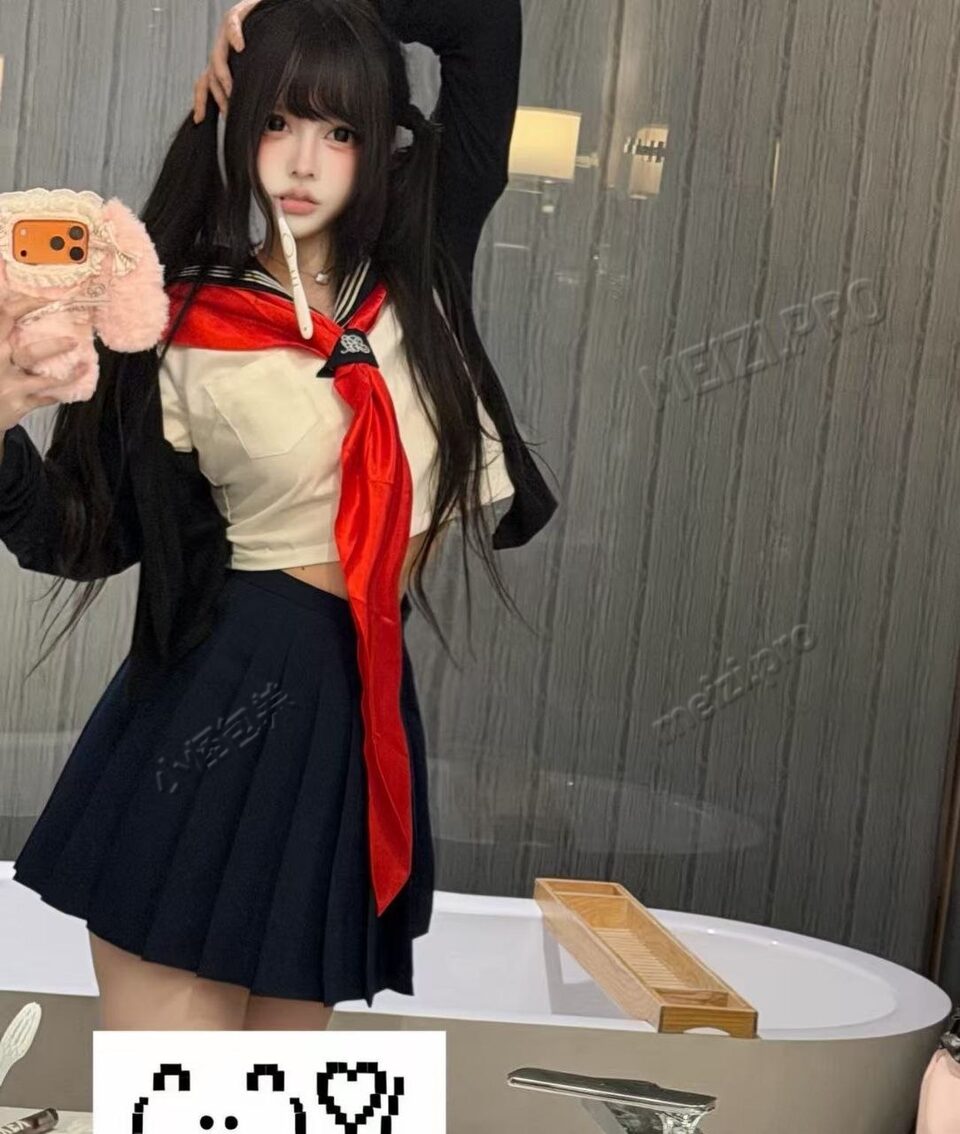 广东 深圳 19岁 165cm 105 C杯 网红 网红,签约Coser,会打端游,可以五套nei SM:是 无套:可 口交:可 过夜:可 同居:否 可飞:可出市出省 价格:10 特点:网红,签约Coser,会打端游,可以五套nei