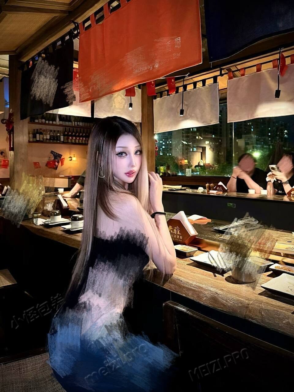广东 珠海 22岁 170cm 100 B杯 腰细蜜桃臀 皮肤白嫩 活好水多配合度高 SM:是 无套:看情况 口交:可 过夜:可 可飞:可 价格:12 特点:腰细蜜桃臀 皮肤白嫩 活好水多配合度高