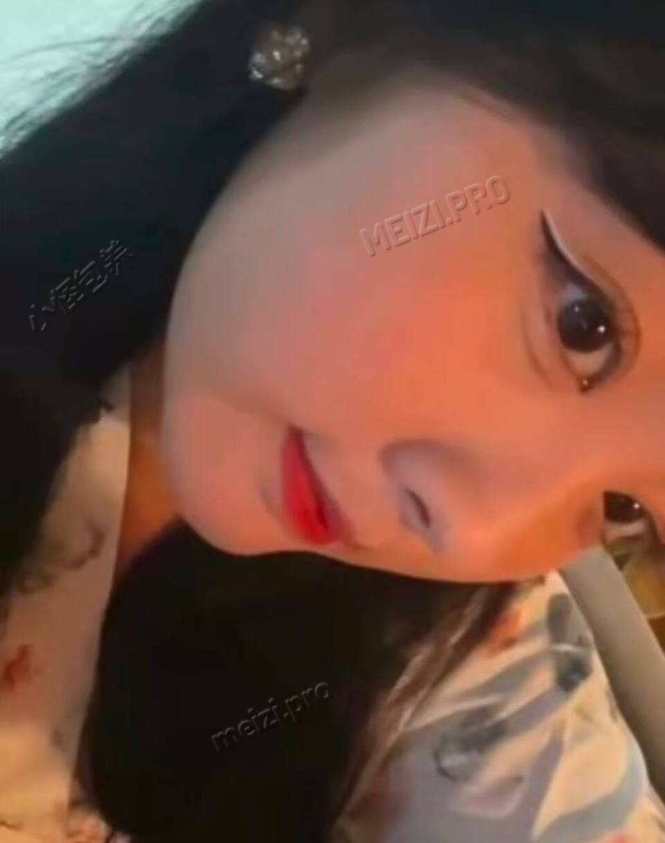 河南 濮阳 20岁 165cm 140 C杯 工作 听话 SM:否 无套:可 口交:否 过夜:可 可飞:可 价格:2 特点:听话