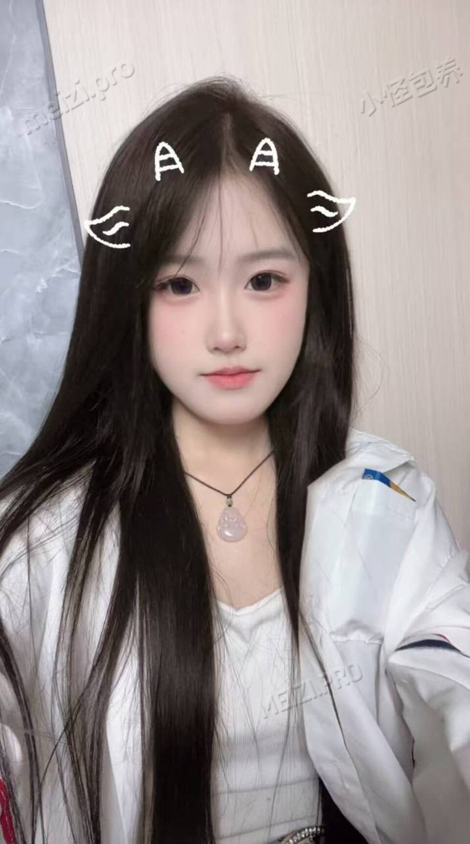 山东 临沂 18岁 165cm 88 B杯 无 抽烟纹身:有抽烟有纹身 SM:是 无套:否 口交:可 过夜:可 同居:可 可飞:可外省,港澳不可 价格:10