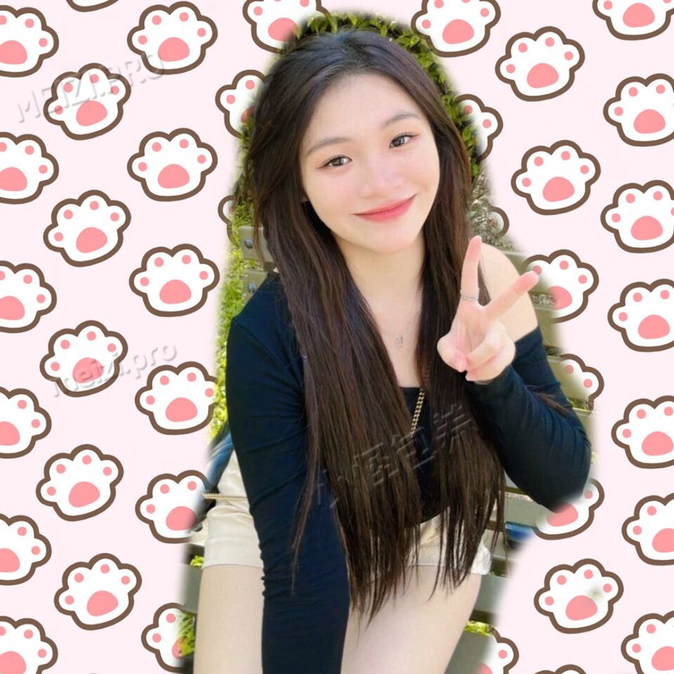 新加坡 马来 23岁 160cm 116 E杯 工作 胸大身材好 无不良嗜好 皮肤好 活泼开朗 事少 会唱歌 抽烟纹身:无 SM:是 无套:可 口交:可 过夜:可 同居:可 可飞:可 港澳新马及其他城市外省 价格:13 特点:胸大身材好 无不良嗜好 皮肤好 活泼开朗 事少 会唱歌