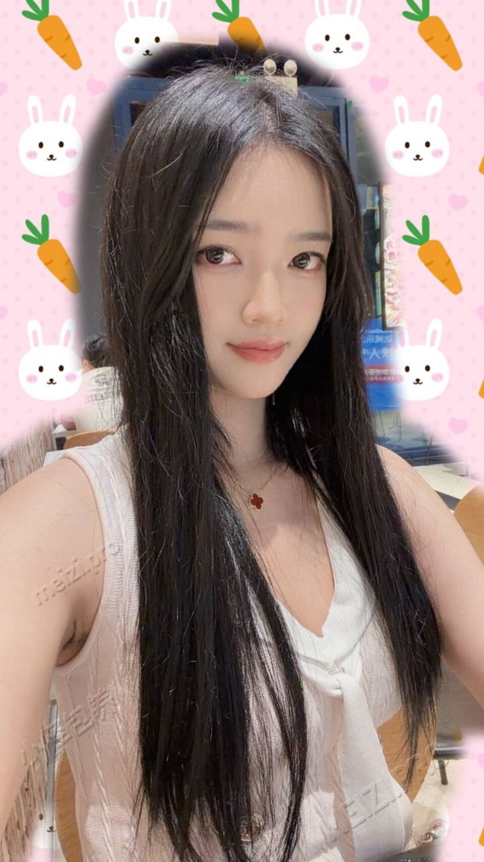 广东 广州 21岁 168cm 96 D杯 学生 喜欢健身，性格温顺讨人喜欢，活泼开朗能提供情绪价值 抽烟纹身:不抽烟无纹身 SM:否 无套:否 口交:可 过夜:可 同居:否 可飞:可谈，港澳可谈 价格:30 特点:喜欢健身，性格温顺讨人喜欢，活泼开朗能提供情绪价值