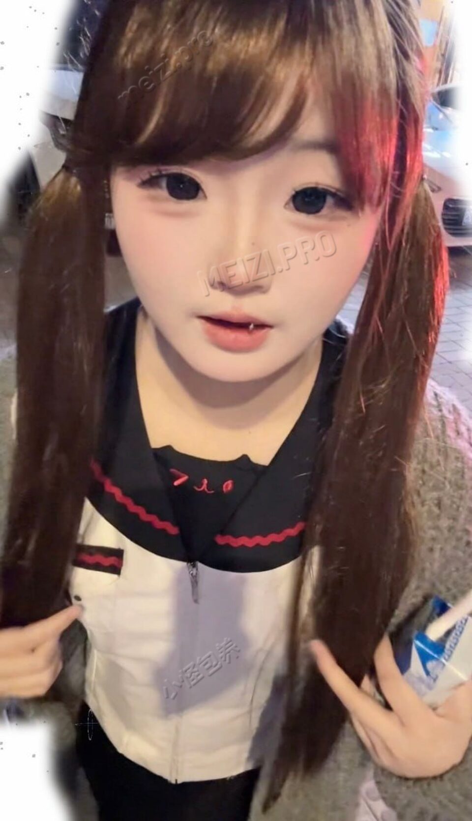 福建 莆田 19岁 160cm 100 B杯 学生 性格活泼开朗比较自来熟社牛放得开好交流有耐心爱玩游戏 抽烟纹身:不抽烟有纹身 SM:否 无套:可 口交:可 过夜:可 同居:可 可飞:可 价格:4 特点:性格活泼开朗比较自来熟社牛放得开好交流有耐心爱玩游戏