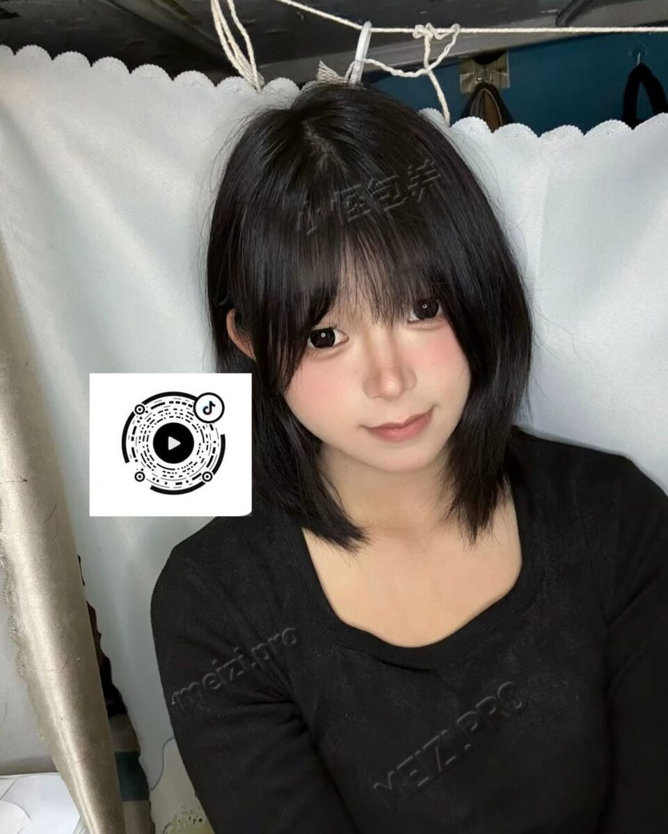 陕西 西安 22岁 166cm 100 B杯 学生 性格温柔 抽烟纹身:无 SM:否 无套:否 口交:可 过夜:可 同居:否 可飞:可 价格:5 特点:性格温柔