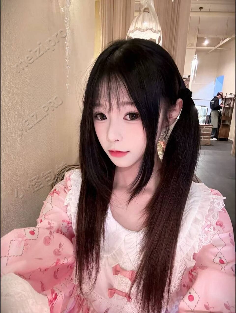 浙江 台州 18岁 160cm 86 A杯 无 爱干净会提供情绪价值 活泼开朗 笑起来有两个酒窝和梨窝 腰上有腰窝 不胖也不是特别瘦 抽烟纹身:无纹身 SM:否 无套:可 口交:可 过夜:可 同居:可 可飞:可 价格:6 特点:爱干净会提供情绪价值 活泼开朗 笑起来有两个酒窝和梨窝 腰上有腰窝 不胖也不是特别瘦