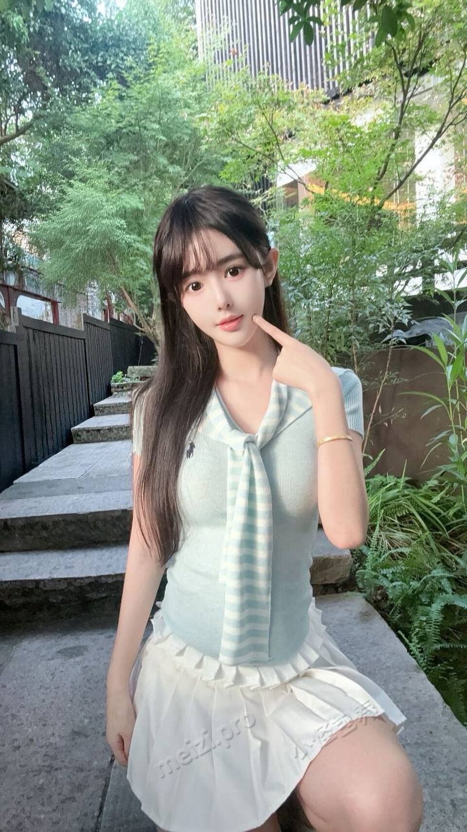 浙江 杭州 23岁 163cm 43 B杯 博主 博主小红书10万粉丝 皮肤白 文学专业 瑜伽 抽烟纹身:无纹身 SM:否 无套:否 口交:可 过夜:可 同居:否 可飞:可外省 价格:15 特点:博主小红书10万粉丝 皮肤白 文学专业 瑜伽