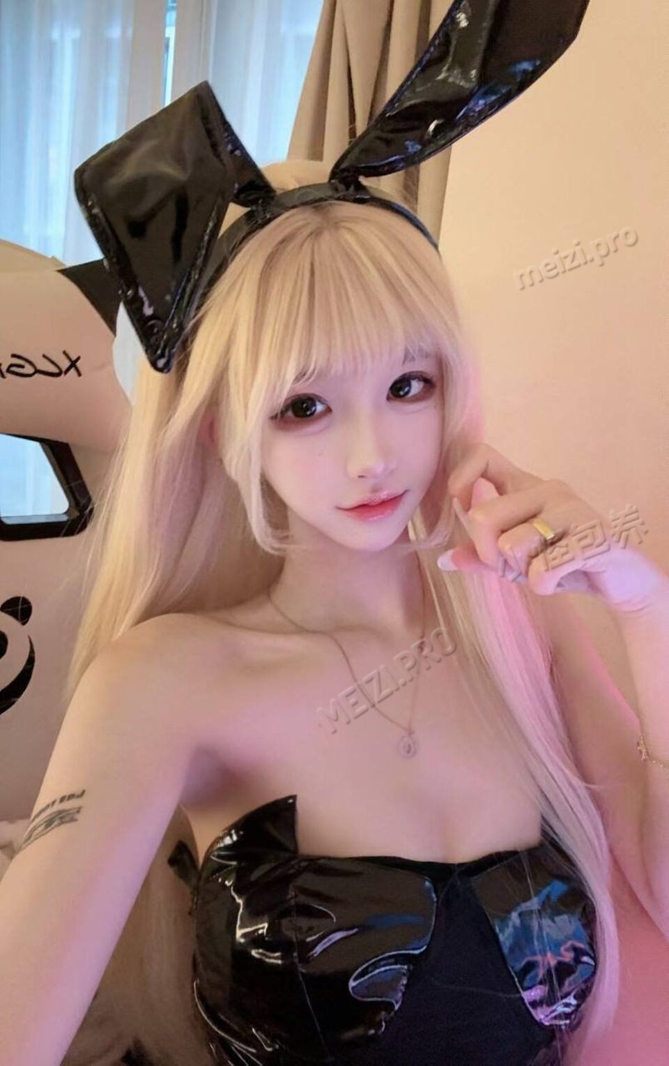广东 广州 18岁 158cm 90 B杯 听话，乖巧，声音好听 抽烟纹身:不抽烟有纹身 SM:是 无套:否 口交:可 过夜:可 同居:可 可飞:可 价格:8 特点:听话，乖巧，声音好听