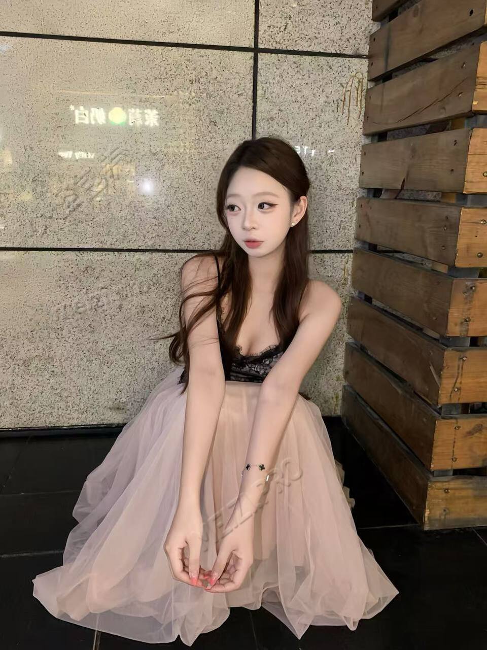 广西 北海 18岁 163cm 86 A杯 工作 听话事少配合 抽烟纹身:无 SM:否 无套:否 口交:可 过夜:可 同居:否 可飞:可 价格:5 特点:听话事少配合