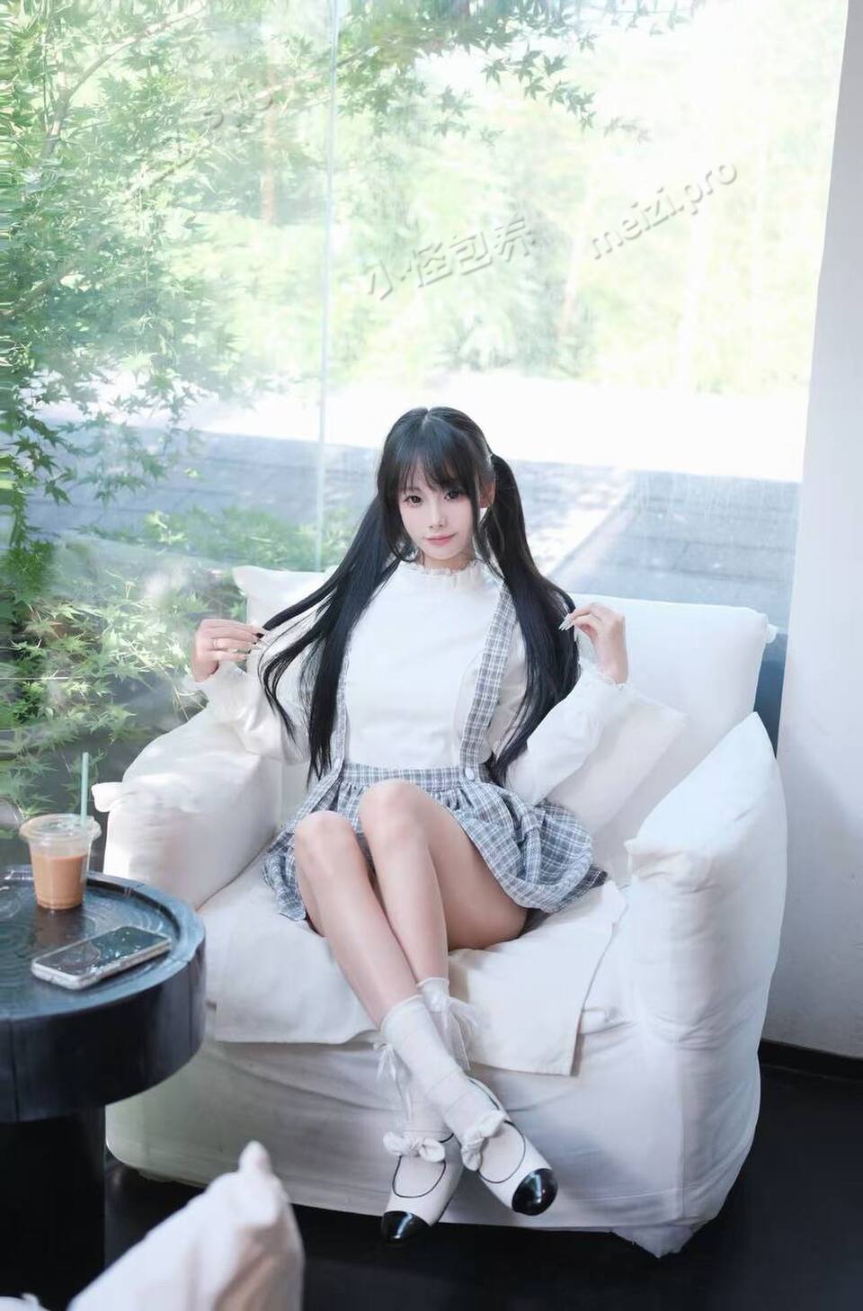 浙江 杭州 18岁 164cm 87 C杯 待业 电竞少女一枚三角洲王者荣耀，无畏契约都可陪玩，话唠一枚，情绪价值满满，温柔听话懂事可以当你的生活小助理 抽烟纹身:有纹身 SM:是 无套:可 口交:可 过夜:可 同居:可 可飞:可 价格:8 特点:电竞少女一枚三角洲王者荣耀，无畏契约都可陪玩，话唠一枚，情绪价值满满，温柔听话懂事可以当你的生活小助理