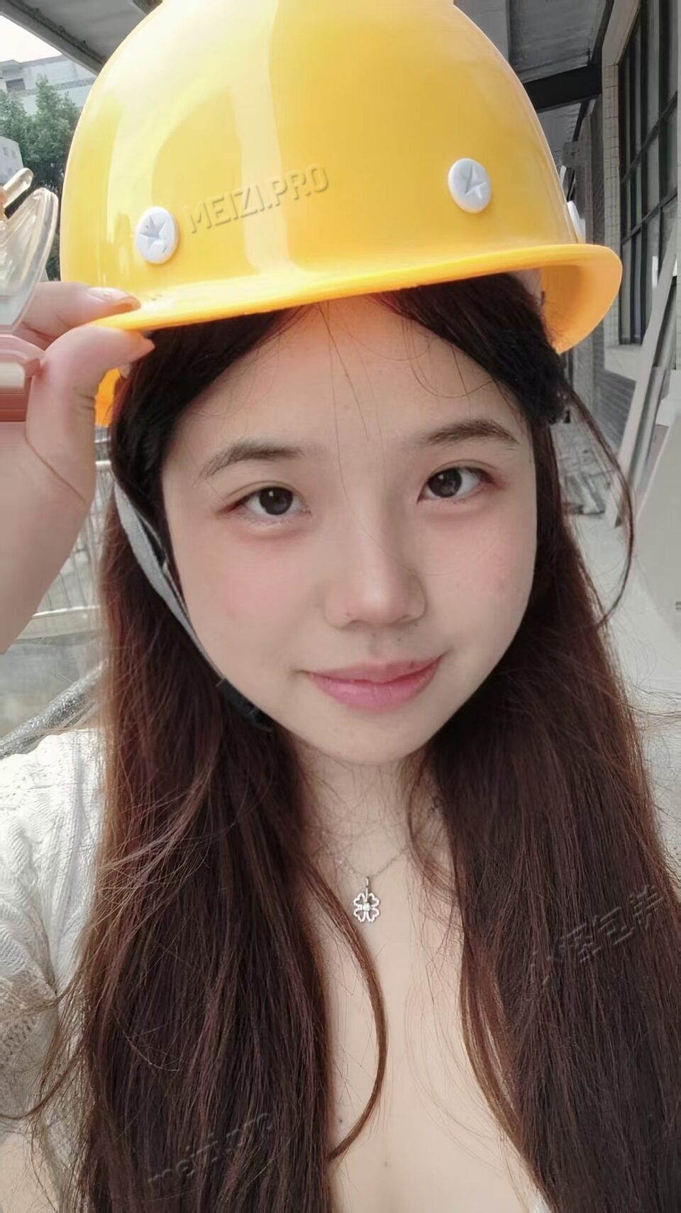 广东 深圳 21岁 158cm 152 B杯 学生 温柔体贴耐心善解人意 SM:是 无套:否 口交:可 过夜:可 同居:否 可飞:否 价格:10 特点:温柔体贴耐心善解人意