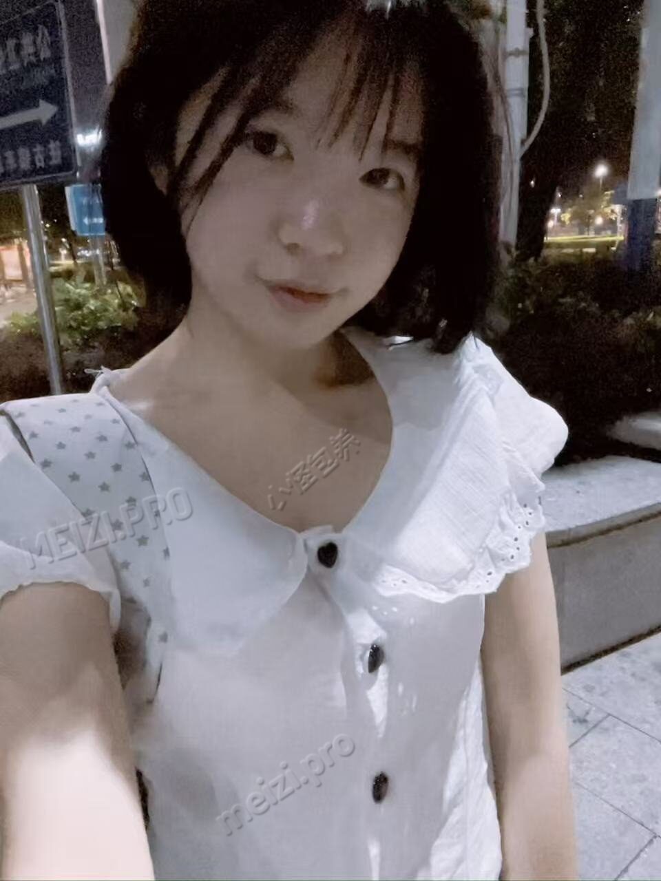 浙江 杭州 18岁 153cm 83 A杯 接受度高都可以配合,不会冷场有情绪价值 圈子简单 很少社交 私生活干净 小反差 可以满足老板的需求 抽烟纹身:无 SM:否 无套:否 口交:可 过夜:可 同居:可 可飞:可 价格:3-8 特点:接受度高都可以配合,不会冷场有情绪价值 圈子简单 很少社交 私生活干净 小反差 可以满足老板的需求