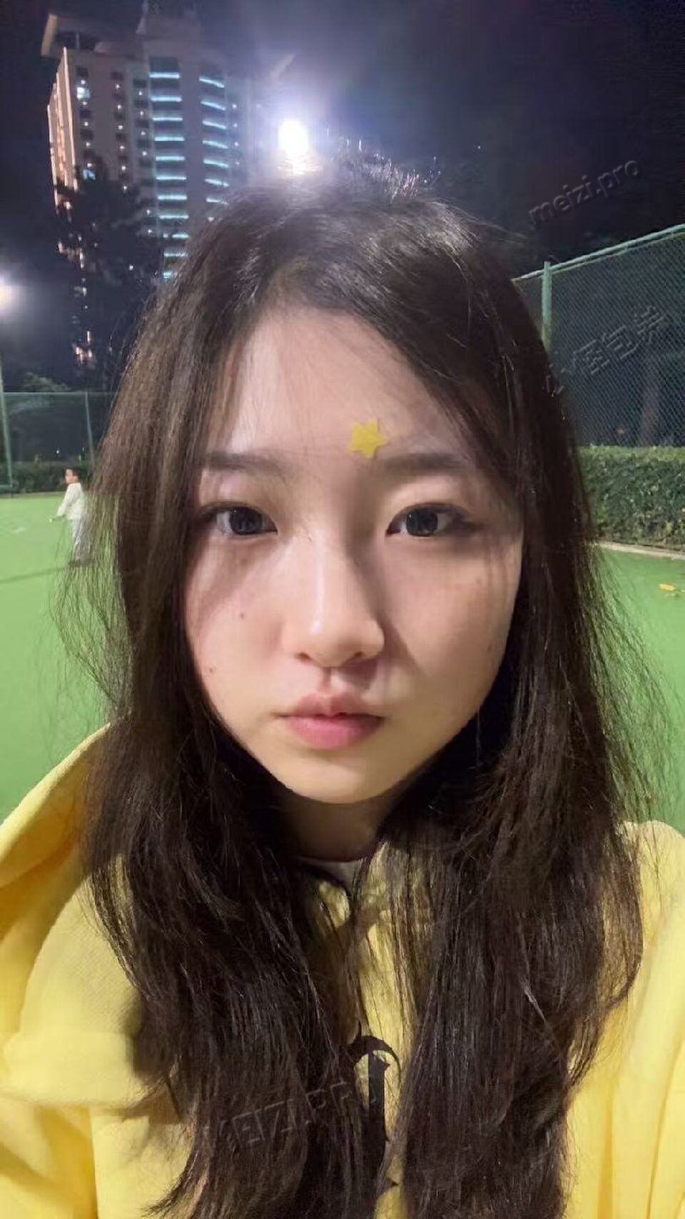 山东 威海 22岁 163cm 50 B杯 设计师 会游泳 羽毛球 网球 抽烟纹身:有纹身 SM:是 无套:否 口交:否 过夜:可 同居:可 可飞:可 价格:30 特点:会游泳 羽毛球 网球