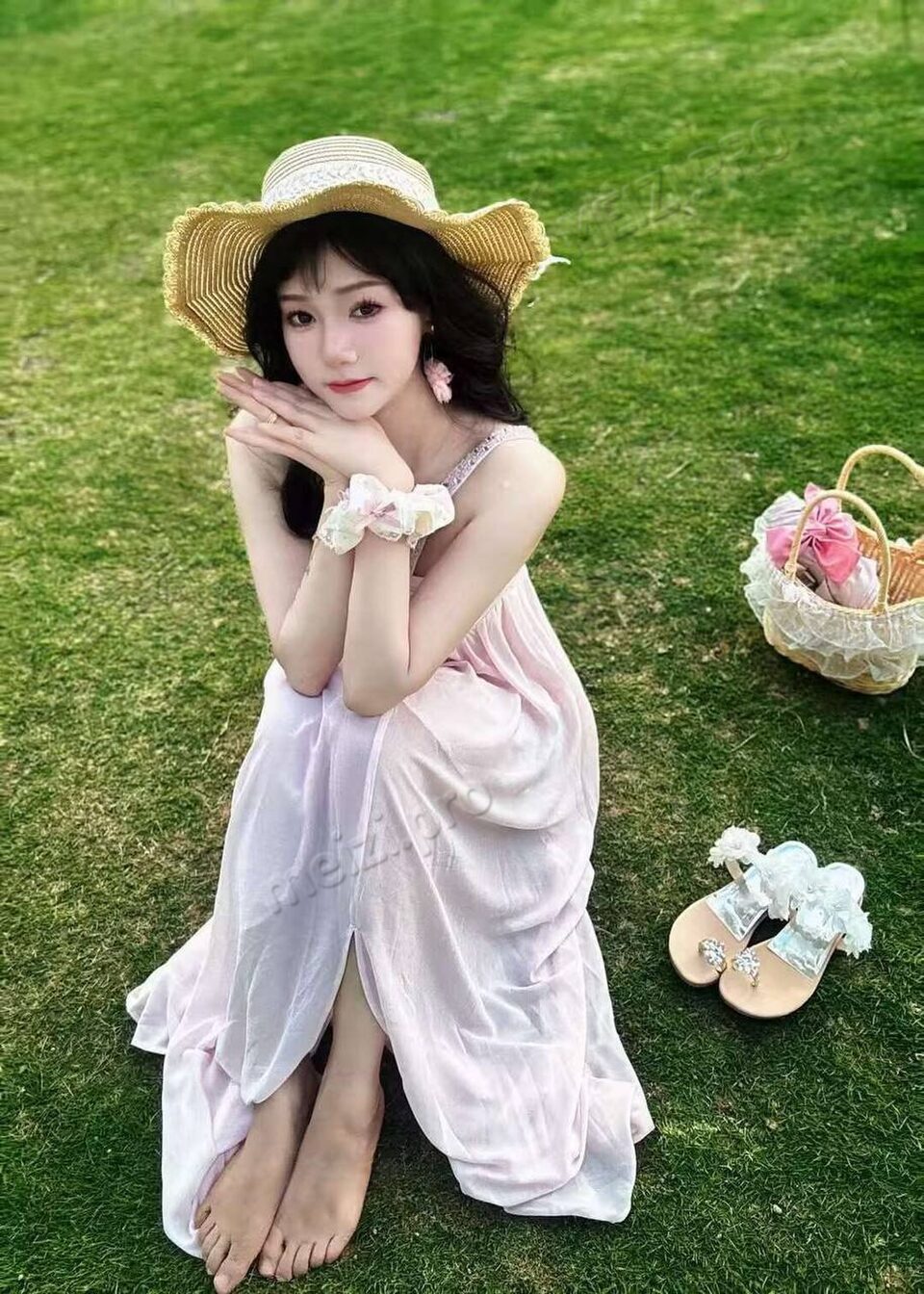 福建 厦门 26岁 163cm 108 B杯 直播助理 屁股大,腰细,声音甜,口活好,懂事,能配合放得开 抽烟纹身:有抽烟或纹身 SM:否 无套:可 口交:可 过夜:可 同居:否 可飞:可 价格:12 特点:屁股大,腰细,声音甜,口活好,懂事,能配合放得开