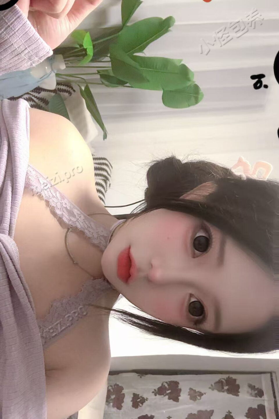 云南 昆明 26岁 161cm 90 C杯 主播 歌手唱歌好听，声音好听，叫床更好听，接受配合高，懂事不事多 抽烟纹身:有抽烟或纹身 SM:否 无套:否 口交:可 过夜:可 同居:否 可飞:可 价格:7-10 特点:歌手唱歌好听，声音好听，叫床更好听，接受配合高，懂事不事多