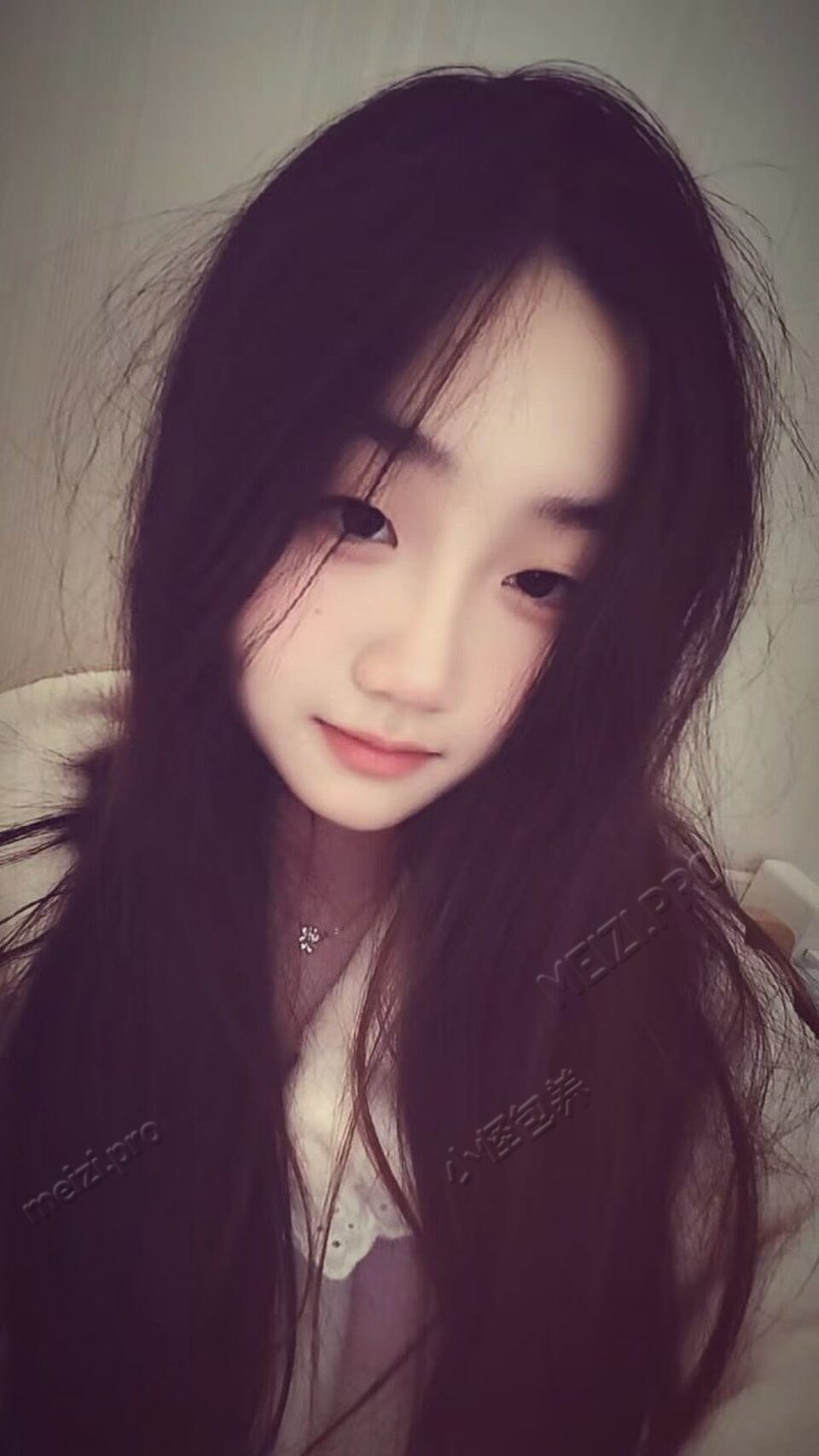 江苏 扬州 18岁 155cm 88 B杯 学生 反差 听话事少 SM:是 无套:可 口交:可 过夜:可 同居:可 可飞:可 价格:5 特点:反差 听话事少