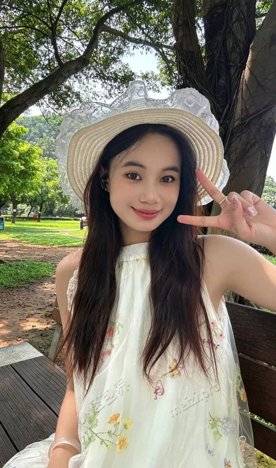 广东 东莞 虎门 22岁 158cm 80 C杯 性格好 比较好说话 听话 抽烟纹身:无 SM:否 无套:可 口交:可 过夜:可 可飞:可 价格:8 特点:性格好 比较好说话 听话