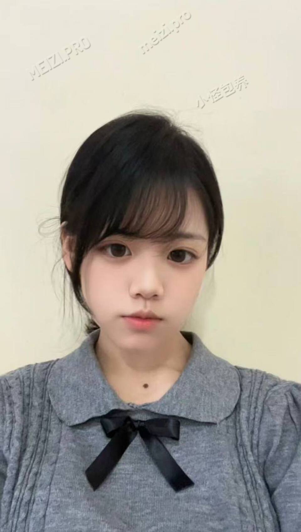 广西 南宁 18岁 160cm 84 B杯 美甲师 学过舞蹈 书法 绘画 性格温柔 有时反差 有情商 抽烟纹身:有 SM:否 无套:可 口交:可 过夜:可 同居:否 可飞:能 价格:4 特点:学过舞蹈 书法 绘画 性格温柔 有时反差 有情商