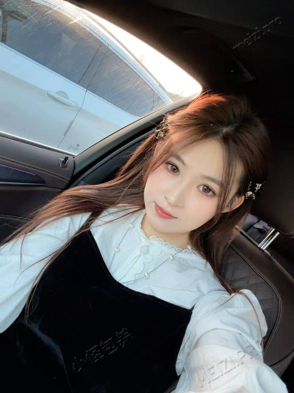陕西 西安 25岁 165cm 100 B杯 化妆师 秀外慧中,清丽脱俗,貌美如花,温文尔雅,听话懂事,乖巧伶俐,小鸟依人,娇小玲珑,可盐可甜,活泼开朗,会提供情绪价值,待开发更多的新玩法 抽烟纹身:无纹身 SM:是 无套:可 口交:可 过夜:可 同居:可 可飞:可 价格:4/8 特点:秀外慧中,清丽脱俗,貌美如花,温文尔雅,听话懂事,乖巧伶俐,小鸟依人,娇小玲珑,可盐可甜,活泼开朗,会提供情绪价值,待开发更多的新玩法