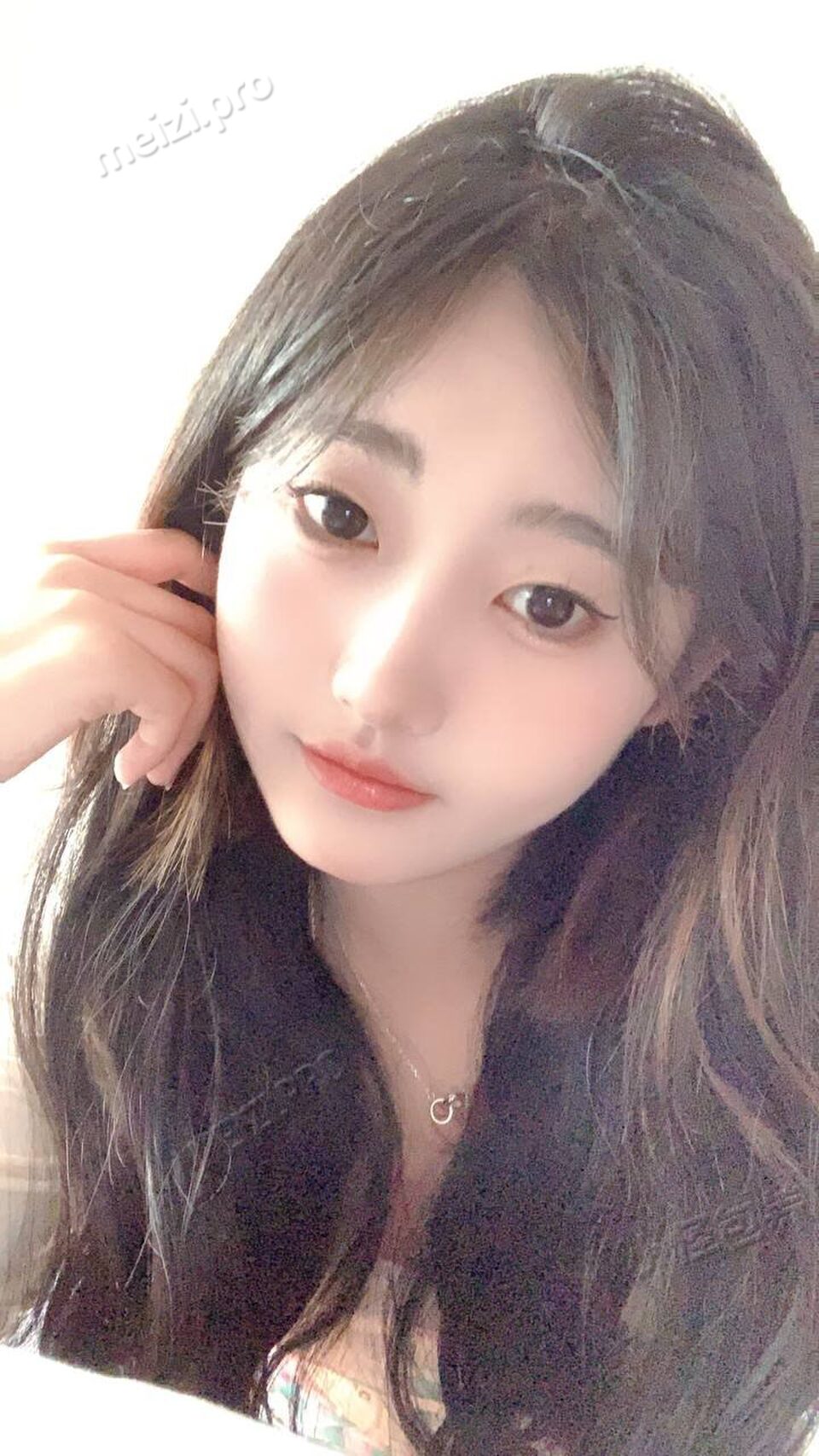 山东 临沂 22岁 167cm 47 B杯 财务 秀外慧中，清丽脱俗，貌美如花，温文尔雅，听话懂事，乖巧伶俐，小鸟依人，娇小玲珑，可盐可甜，活泼开朗，会提供情绪价值 抽烟纹身:无 SM:否 无套:否 口交:可 过夜:可 同居:可 可飞:可 外省 港澳 价格:6 特点:秀外慧中，清丽脱俗，貌美如花，温文尔雅，听话懂事，乖巧伶俐，小鸟依人，娇小玲珑，可盐可甜，活泼开朗，会提供情绪价值