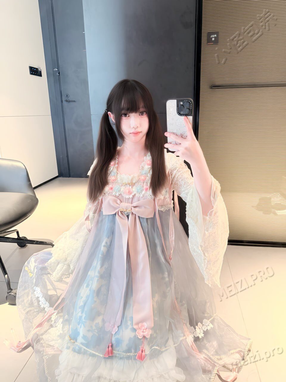 广东 广州 18岁 158cm 90 B杯 工作 情商高 温柔 听话 懂事 会唱歌跳舞 抽烟纹身:无 SM:是 无套:可 口交:可 过夜:可 同居:可 可飞:可 价格:9 特点:情商高 温柔 听话 懂事 会唱歌跳舞