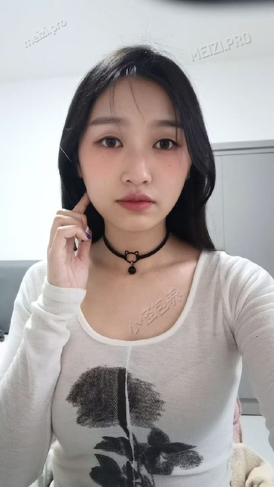 河南 新乡 25岁 162cm 47 B杯 幼师 属于少妇,结婚有娃 抽烟纹身:无 SM:否 无套:可 口交:可 过夜:可 同居:否 可飞:可 附近 价格:5-10 特点:属于少妇,结婚有娃