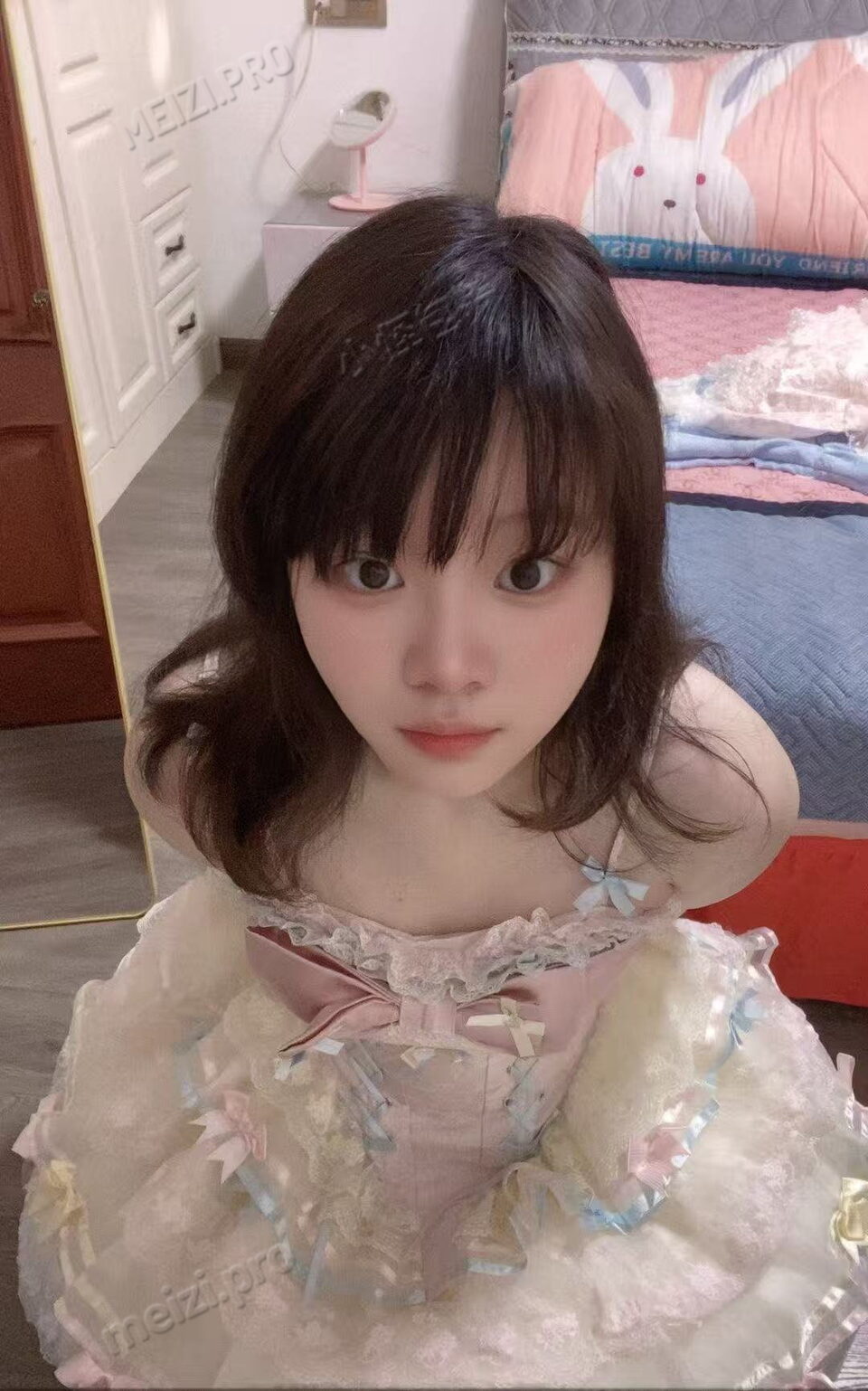 浙江 温州 24岁 164cm 140 D杯 工作 可口 可无 可内 能玩稍重度SM 制服道具都可 风格多 可少萝 可性感 接受度非常高 玩法多 除了K7不能玩 配合度高 会主动 迎合度高 期待老板们来调教 抽烟纹身:无 SM:是 无套:可 口交:可 过夜:可 同居:可 可飞:可 价格:4 特点:可口 可无 可内 能玩稍重度SM 制服道具都可 风格多 可少萝 可性感 接受度非常高 玩法多 除了K7不能玩 配合度高 会主动 迎合度高 期待老板们来调教