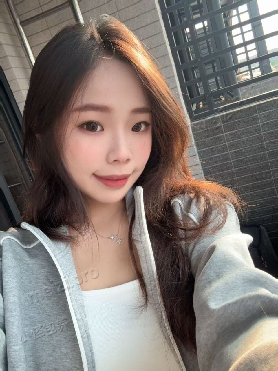 台湾 27岁 162cm 51 C杯 女生 抽烟纹身:无 SM:是 无套:可 口交:可 过夜:可 同居:可 可飞:可 其他城市 可出国 价格:7