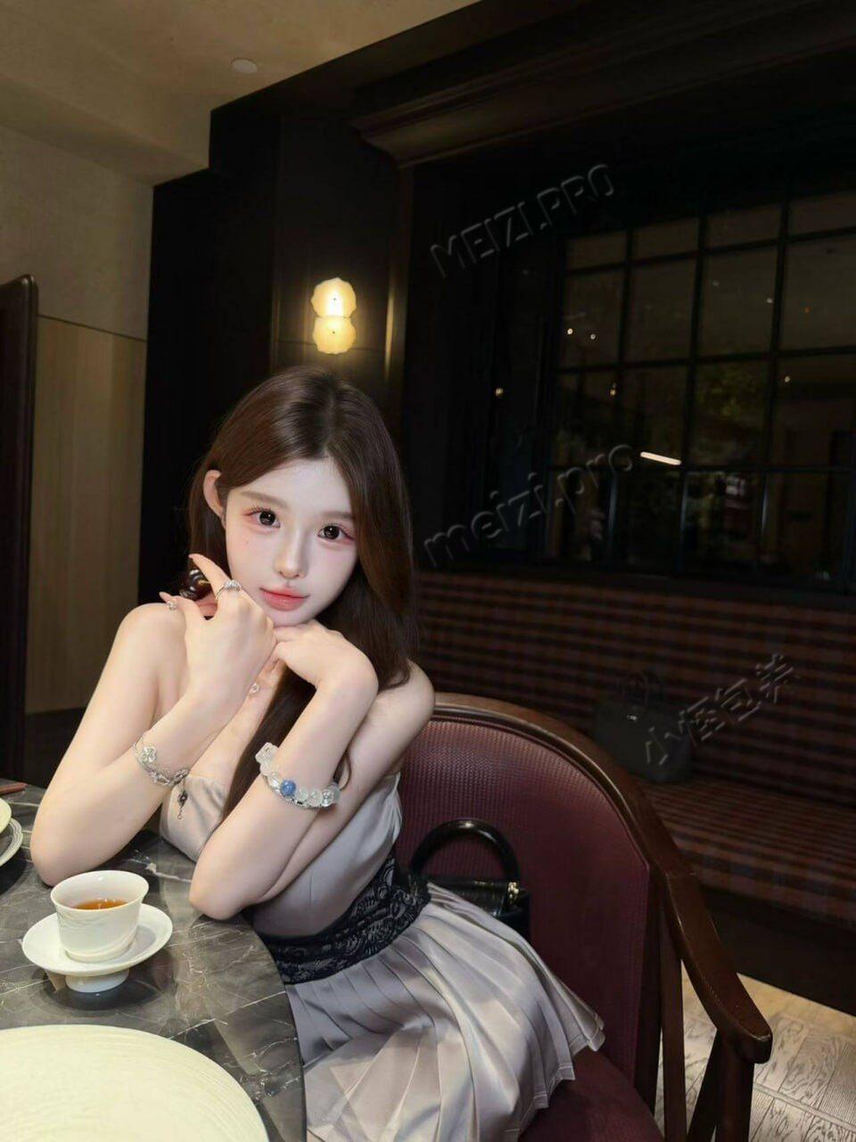 浙江 杭州 21岁 164cm 86 B杯 女生 冷白皮。纯欲甜美妹 抽烟纹身:无 SM:否 无套:否 口交:可 过夜:可 同居:否 可飞:可 价格:25 特点:冷白皮。纯欲甜美妹
