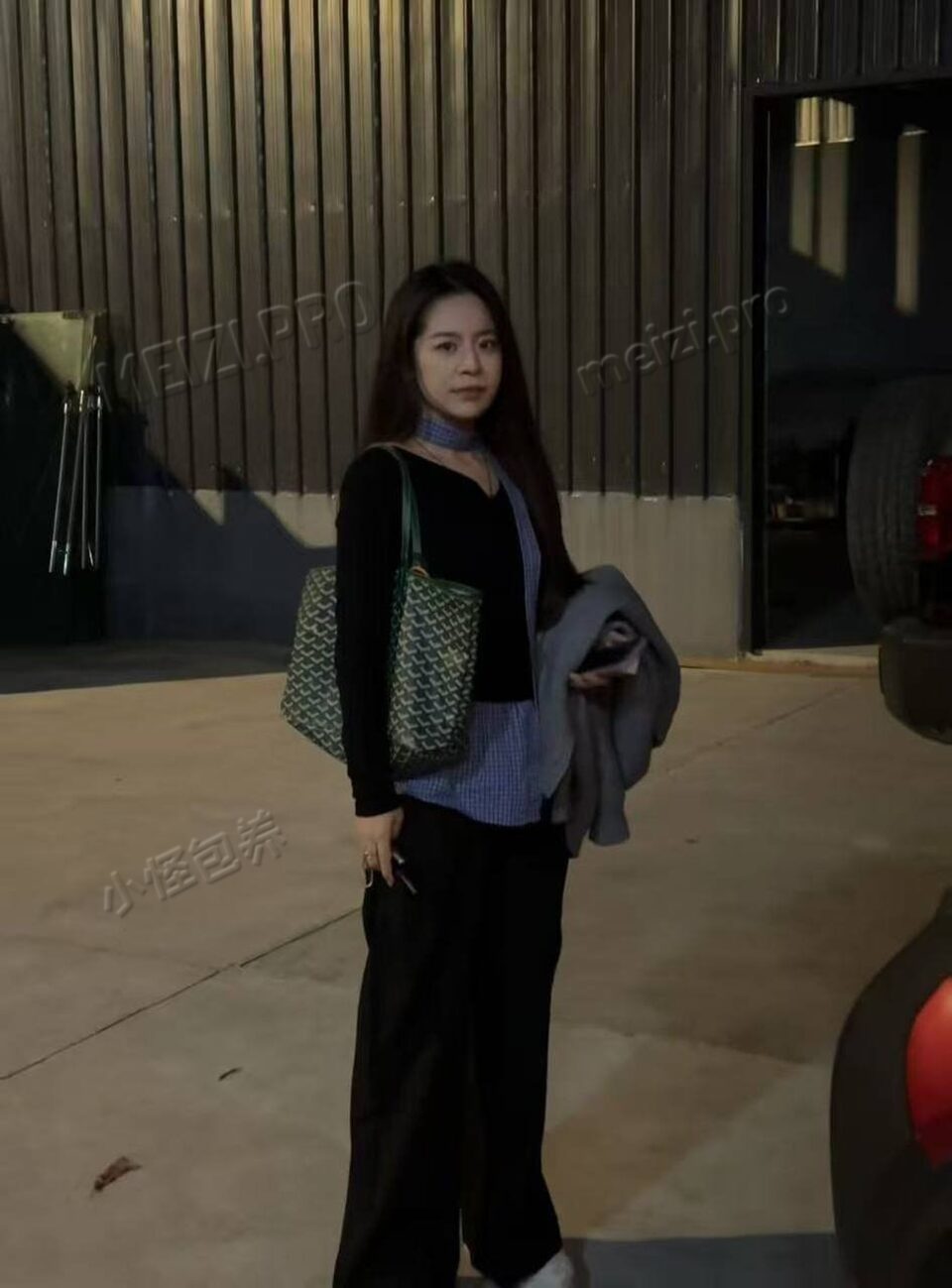 浙江 杭州 25岁 166cm 115 B杯 主播 开朗，可话唠可文静，有边界感，情商高 抽烟纹身:无 SM:否 无套:否 口交:可 过夜:可 同居:否 可飞:可 价格:20 特点:开朗，可话唠可文静，有边界感，情商高