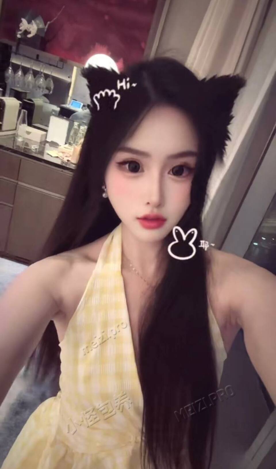 河南 郑州 22岁 165cm 85 C杯 电商 乖巧，听话，懂事。高情商，提供高情绪价值 抽烟纹身:无纹身 SM:是 无套:否 口交:可 过夜:可 同居:否 可飞:可 价格:15 特点:乖巧，听话，懂事。高情商，提供高情绪价值