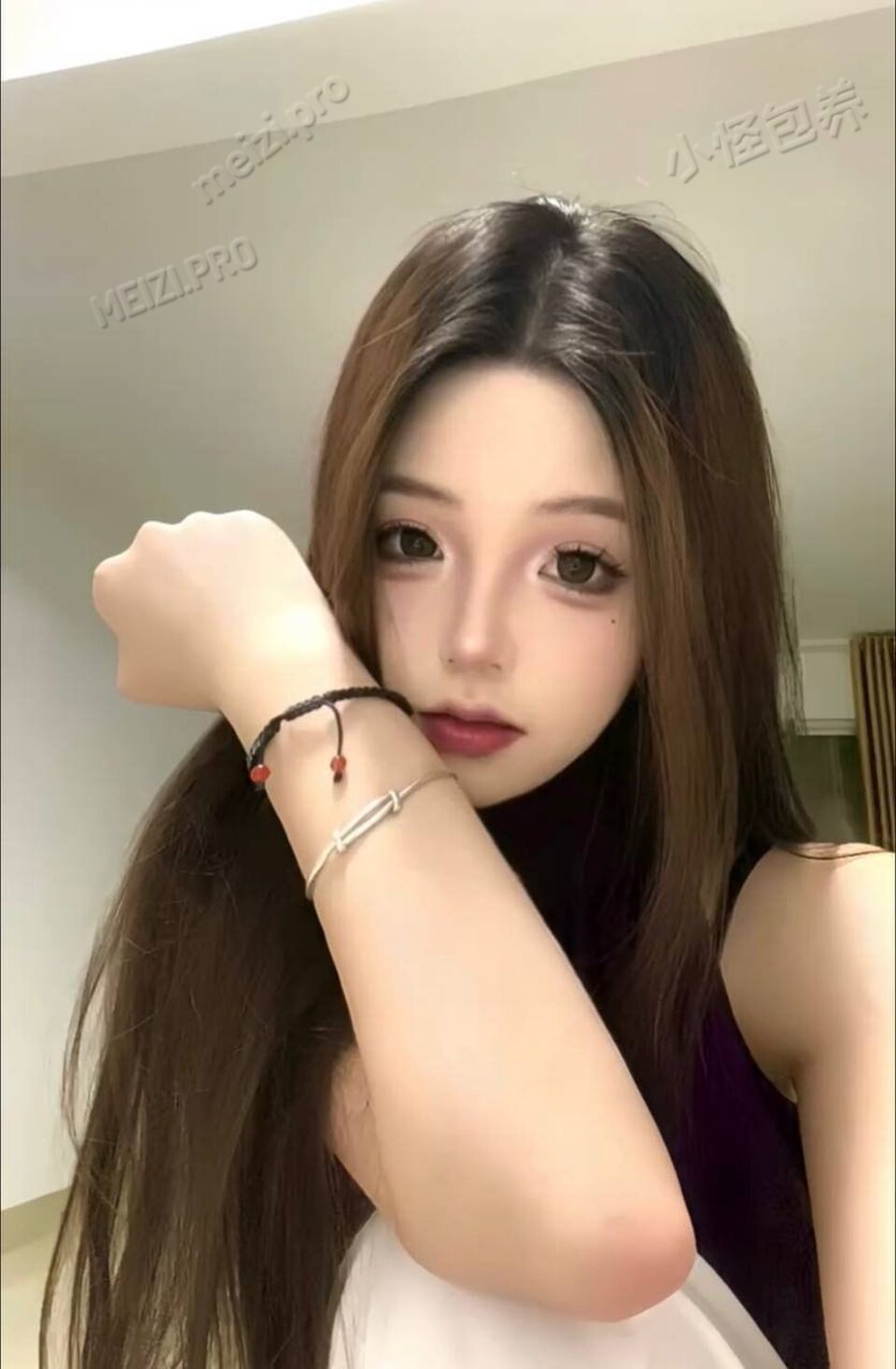 广西 南宁 19岁 168cm 113 C杯 失业 性格超好，情绪价值拉满，听话懂事嘴巴严，床上反差叫的好听，喜欢被征服 抽烟纹身:无纹身 SM:否 无套:可 口交:可 过夜:可 同居:可 可飞:可 价格:10 特点:性格超好，情绪价值拉满，听话懂事嘴巴严，床上反差叫的好听，喜欢被征服