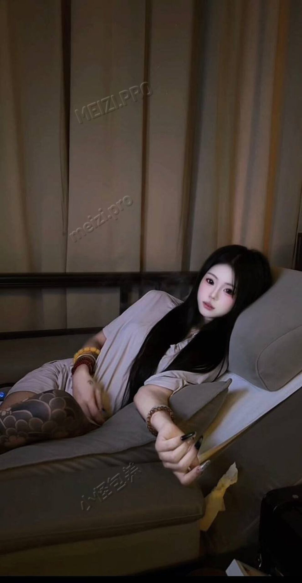 广东 广州 18岁 160cm 80 A杯 无 抽烟纹身:有抽烟有纹身 SM:是 无套:可 口交:可 过夜:可 同居:可 可飞:可以 价格:7