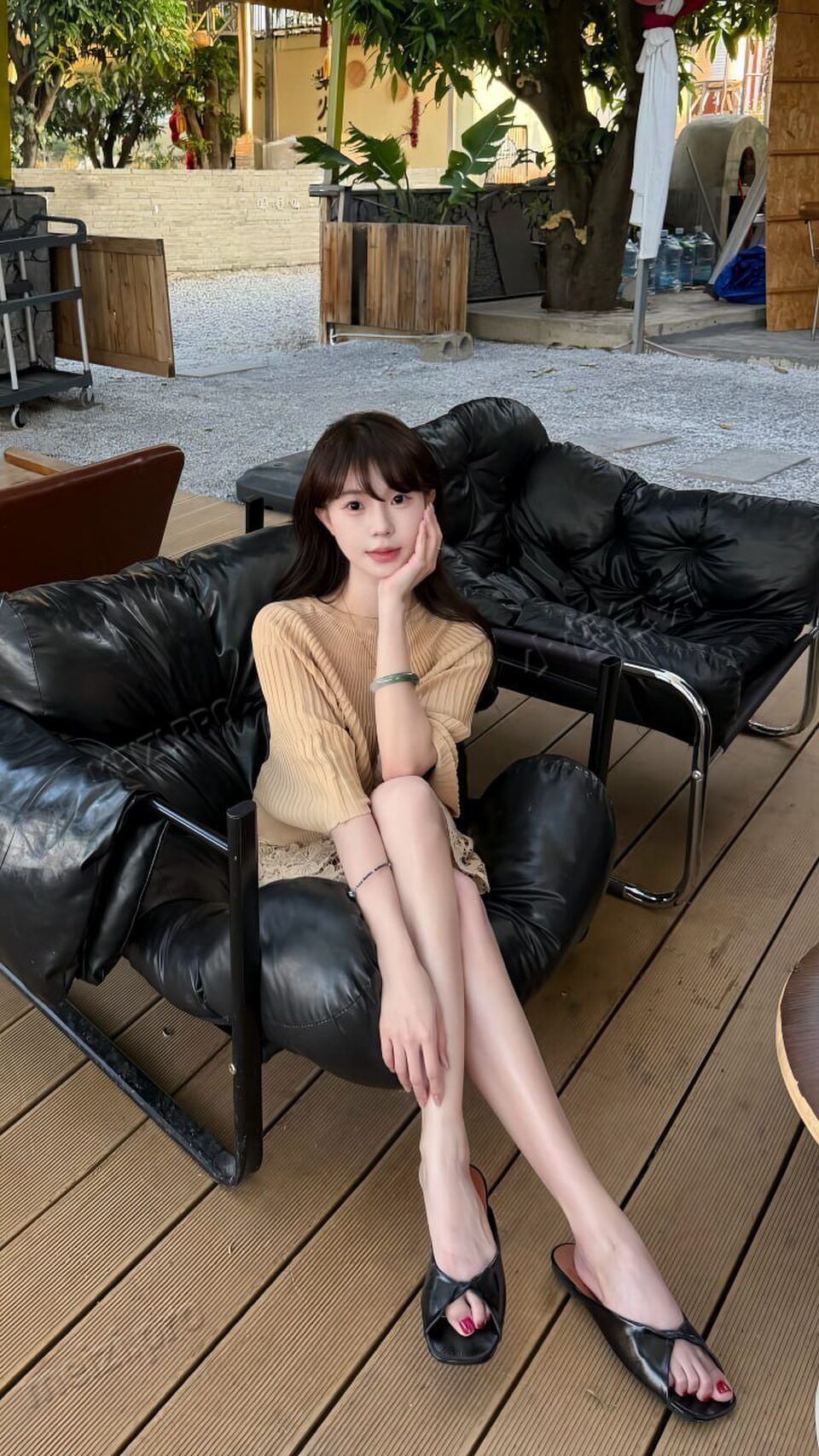 泰国 22岁 165cm 42 C杯 学生 长相可爱清纯 情商高 在读本科 全身包括脸 无整容 抽烟纹身:无 无套:否 口交:可 过夜:可 可飞:可 有港澳通行证 价格:20 特点:长相可爱清纯 情商高 在读本科 全身包括脸 无整容