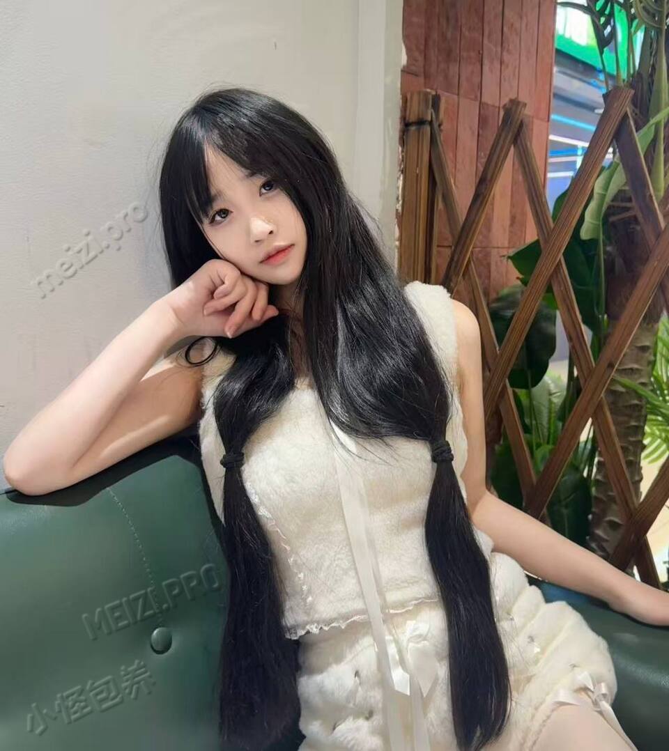 江西 南昌 19岁 158cm 80 B杯 女生 抽烟纹身:无 SM:否 无套:可 口交:否 过夜:可 同居:可 可飞:否 价格:3
