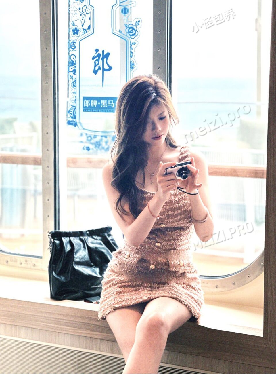 安徽 合肥 21岁 163cm 98 E杯 工作 性感好 玩得开 欲女 抽烟纹身:无纹身 SM:是 无套:否 口交:可 过夜:否 同居:否 可飞:否 价格:3 特点:性感好 玩得开 欲女