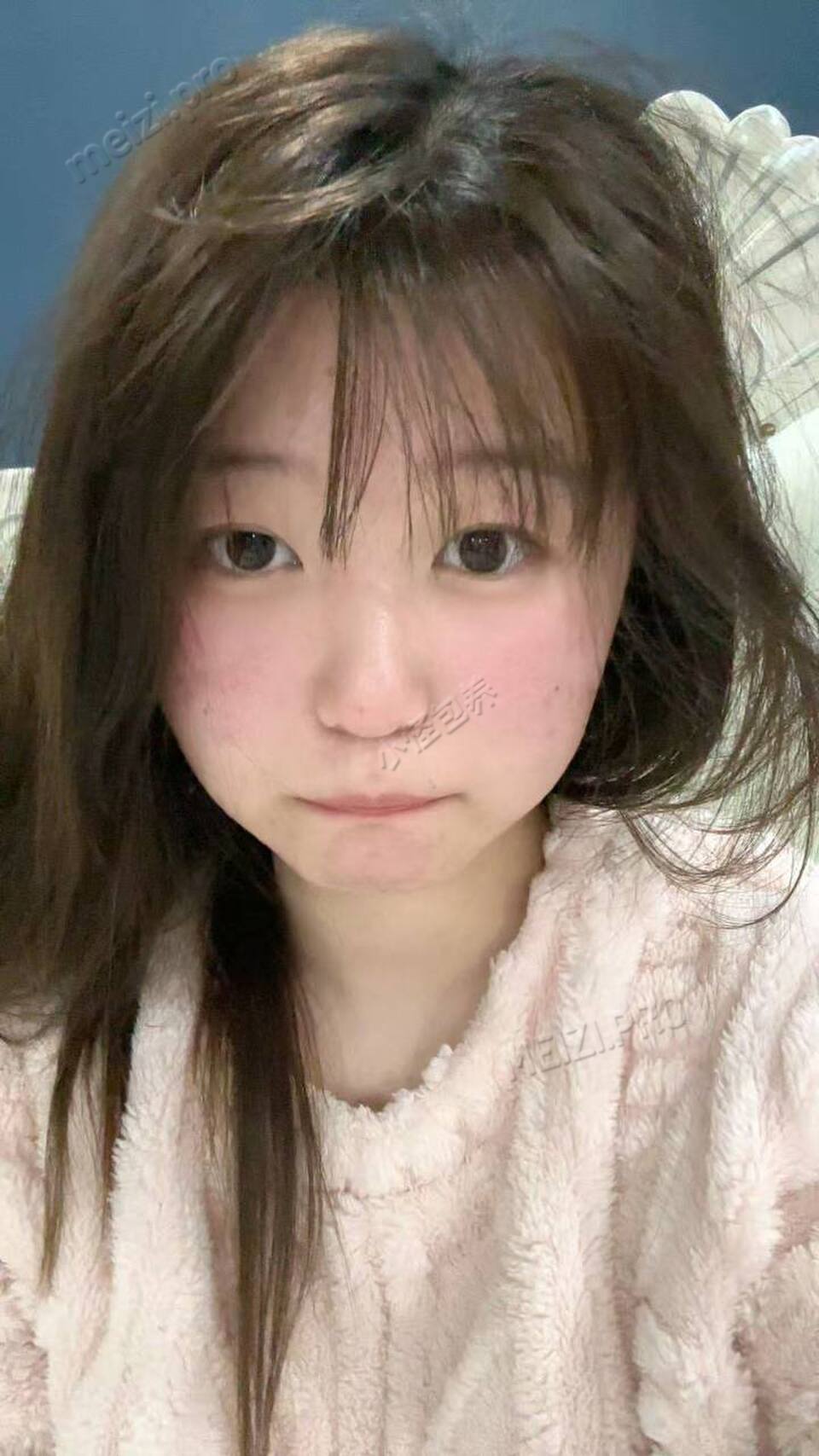 陕西 西安 18岁 162cm 115 C杯 无 抽烟纹身:不抽烟有纹身 SM:否 无套:否 口交:否 过夜:可 同居:否 可飞:可 价格:8