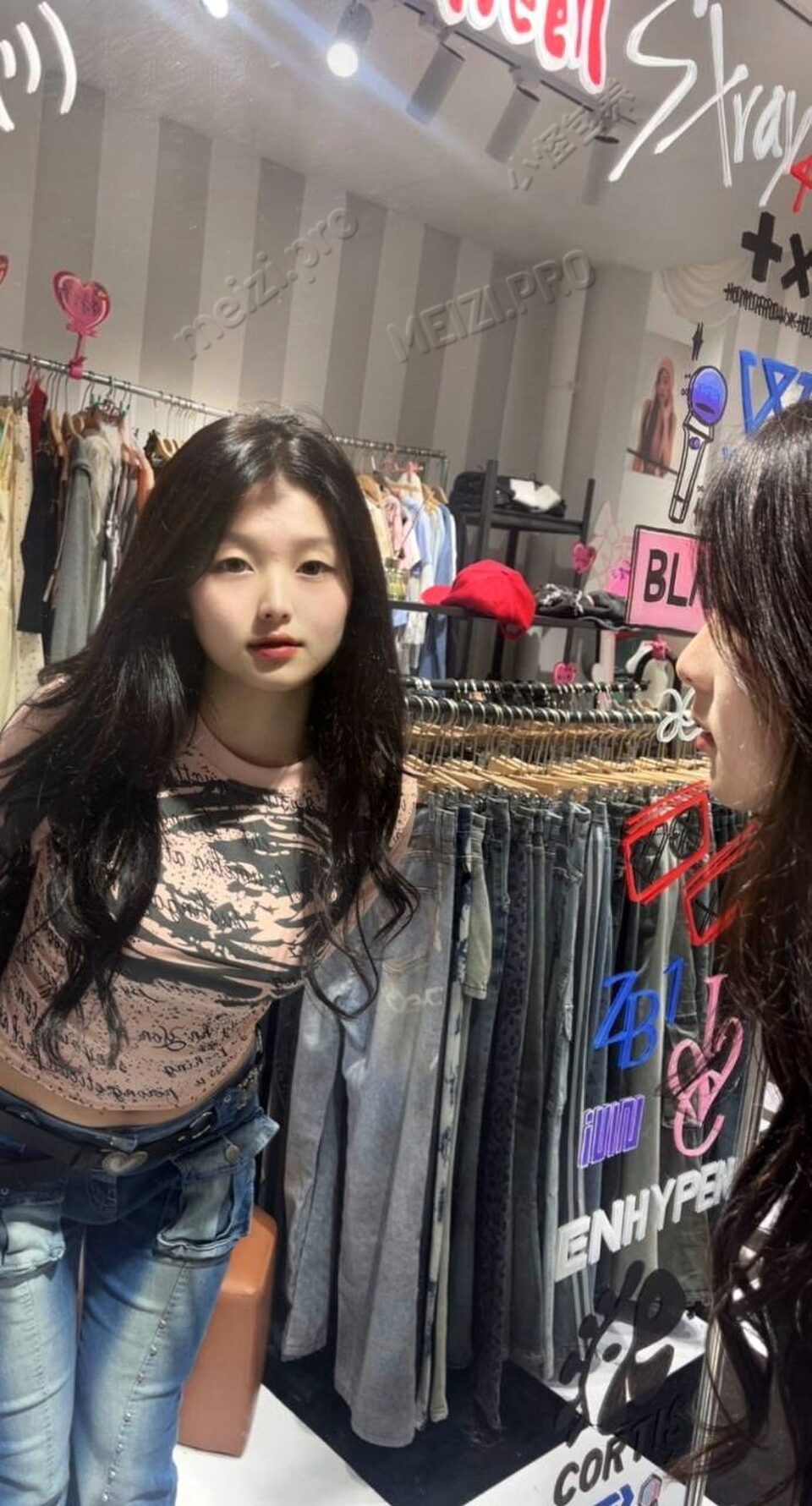 云南 大理 19岁 172cm 114 C杯 抽烟纹身:无纹身 SM:是 无套:可 口交:可 过夜:可 同居:可 可飞:可 价格:10