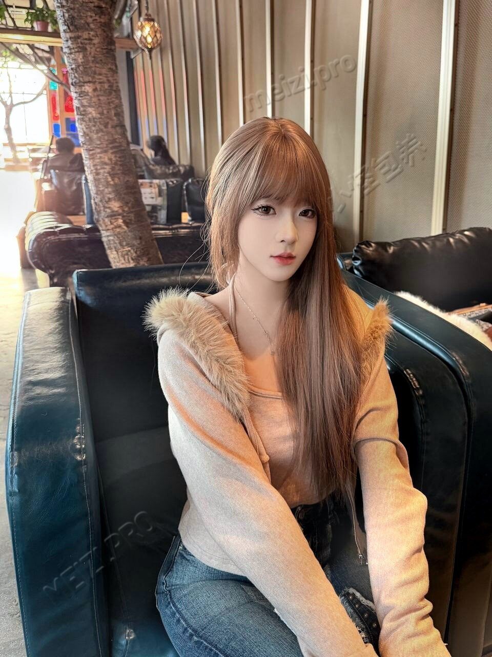 浙江 宁波 21岁 161cm 88 B杯 女生 本人比照片好看 会撒娇 水多 胸大屁股大 抽烟纹身:无 SM:否 无套:否 口交:可 过夜:可 同居:可 可飞:可 没问题 价格:9 特点:本人比照片好看 会撒娇 水多 胸大屁股大