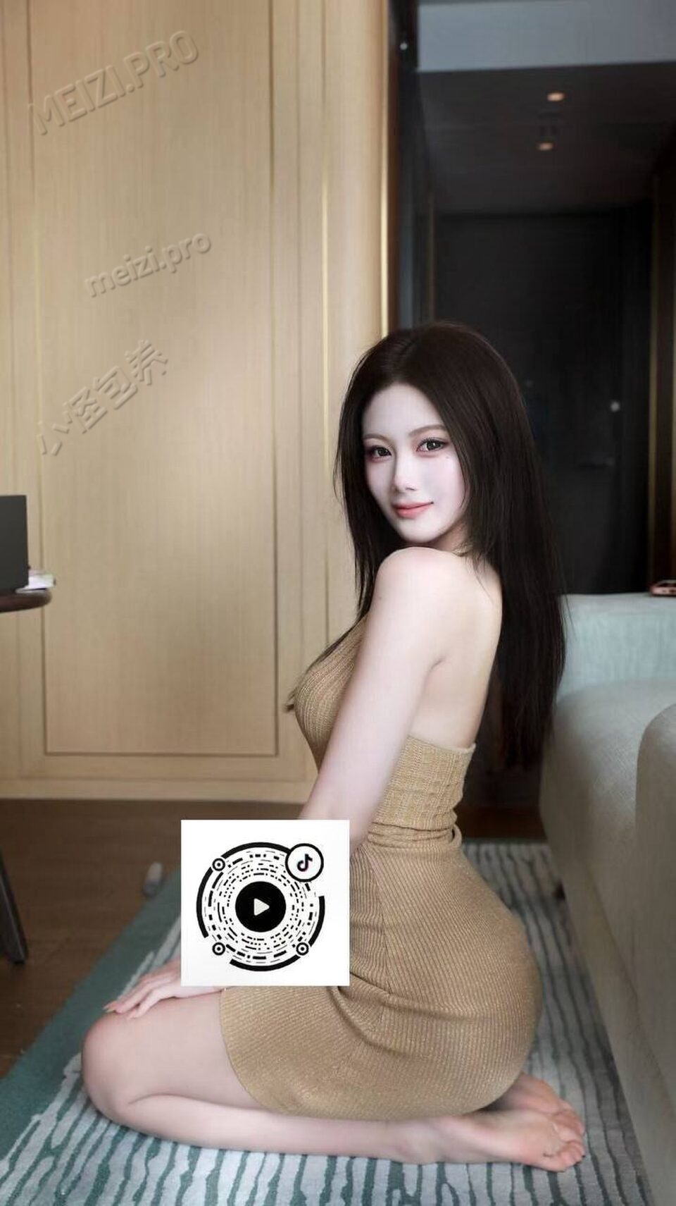 云南 昆明 21岁 166cm 89 B杯 舞蹈演员 舞蹈专业毕业的身体柔韧度强,会玩够骚,放得开 抽烟纹身:无 SM:是 无套:可 口交:可 过夜:可 同居:可 可飞:可 价格:10 特点:舞蹈专业毕业的身体柔韧度强,会玩够骚,放得开