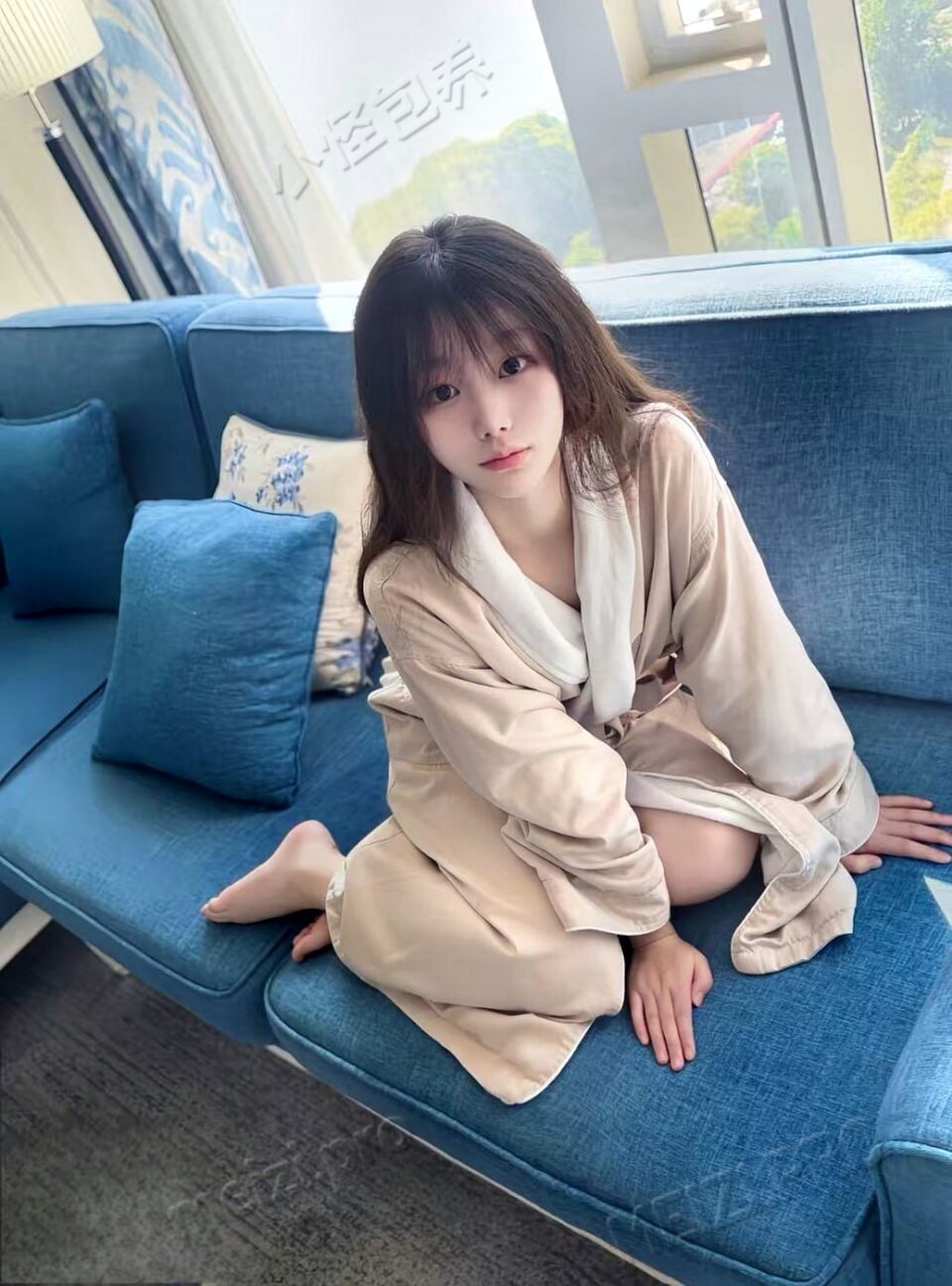 浙江 杭州 18岁 169cm 98 A杯 学生 白虎 白幼瘦 粉 听话m 脾气好 SM:是 无套:否 口交:可 过夜:可 可飞:可 价格:18 特点:白虎 白幼瘦 粉 听话m 脾气好